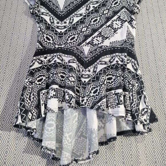 COPY - Gemstone Flowy Black And White Aztec Design Shirt Size Small - Picture 6 of 8